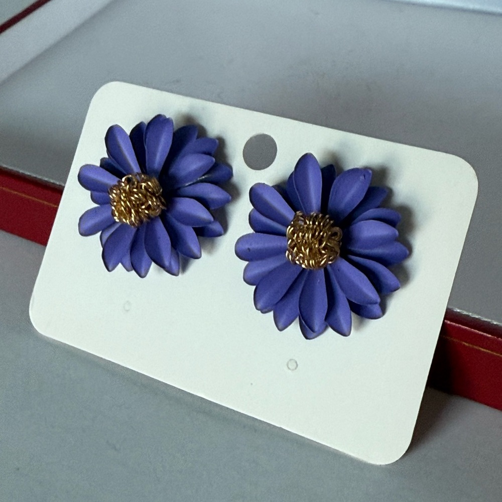 Fashion Jewelry Purple Daisy Earrings